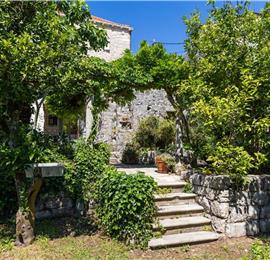 4 bedroom villa with pool in Lapad, Dubrovnik, sleeps 8